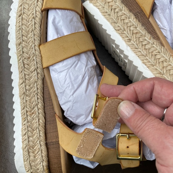 Soda Strappy Tan Sandals size 8 - Picture 3 of 10